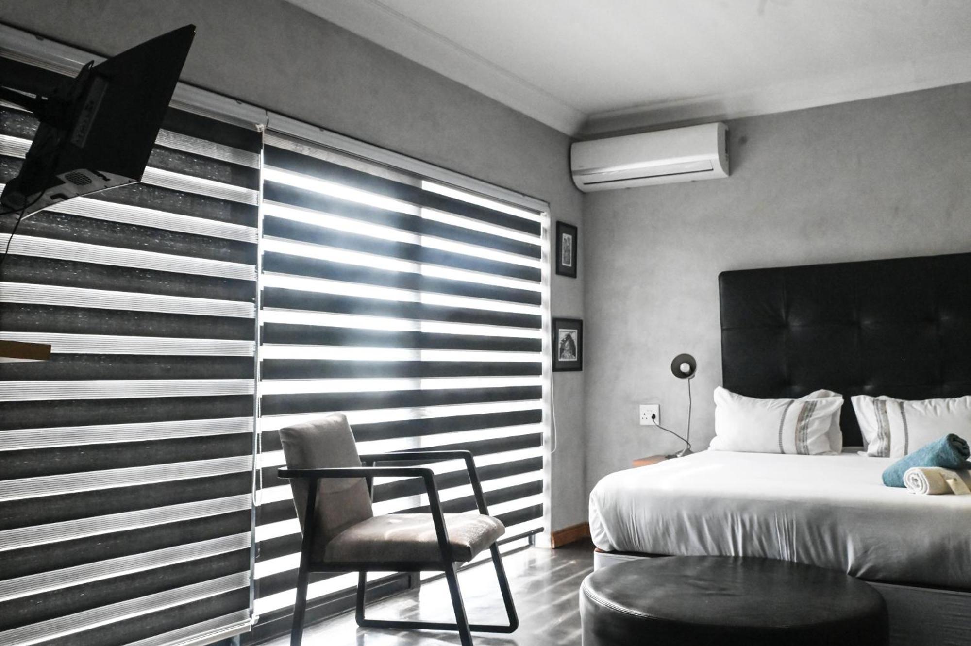 Anisa Guesthouse Тохоянду Стая снимка